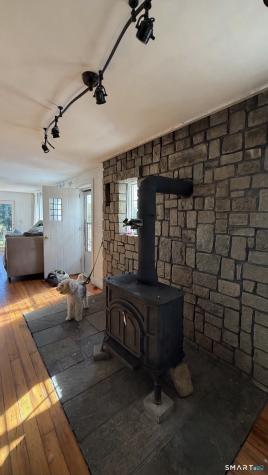 186 Great Neck Road Waterford CT 06385