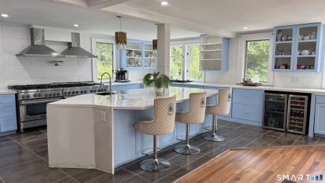 186 Great Neck Road Waterford CT 06385