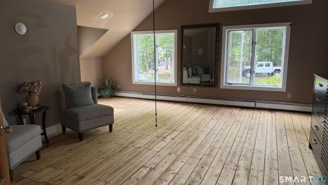 186 Great Neck Road Waterford CT 06385