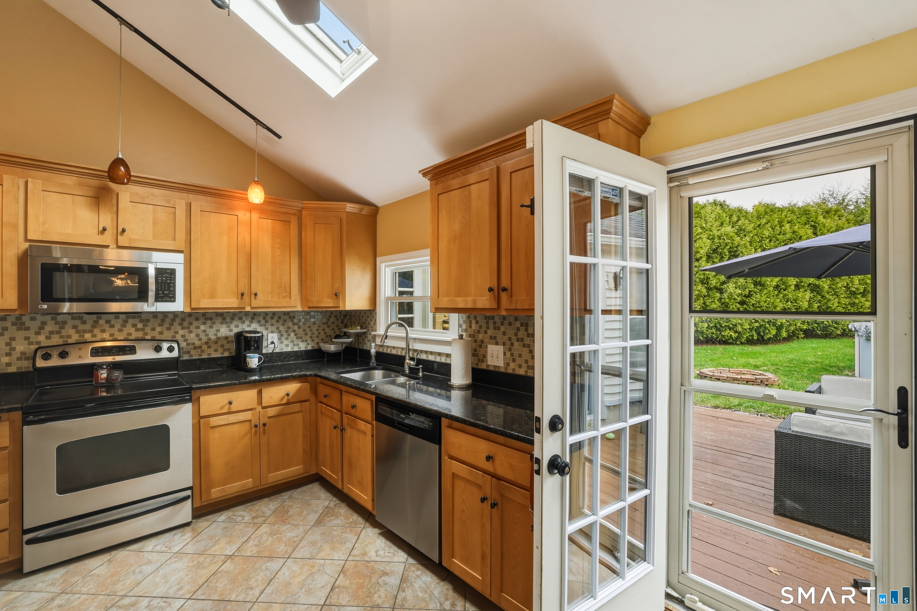 8 Grimes Brook Place Simsbury CT 06070