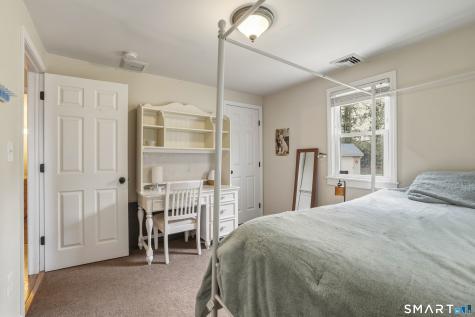 8 Grimes Brook Place Simsbury CT 06070