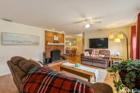 8 Grimes Brook Place Simsbury CT 06070