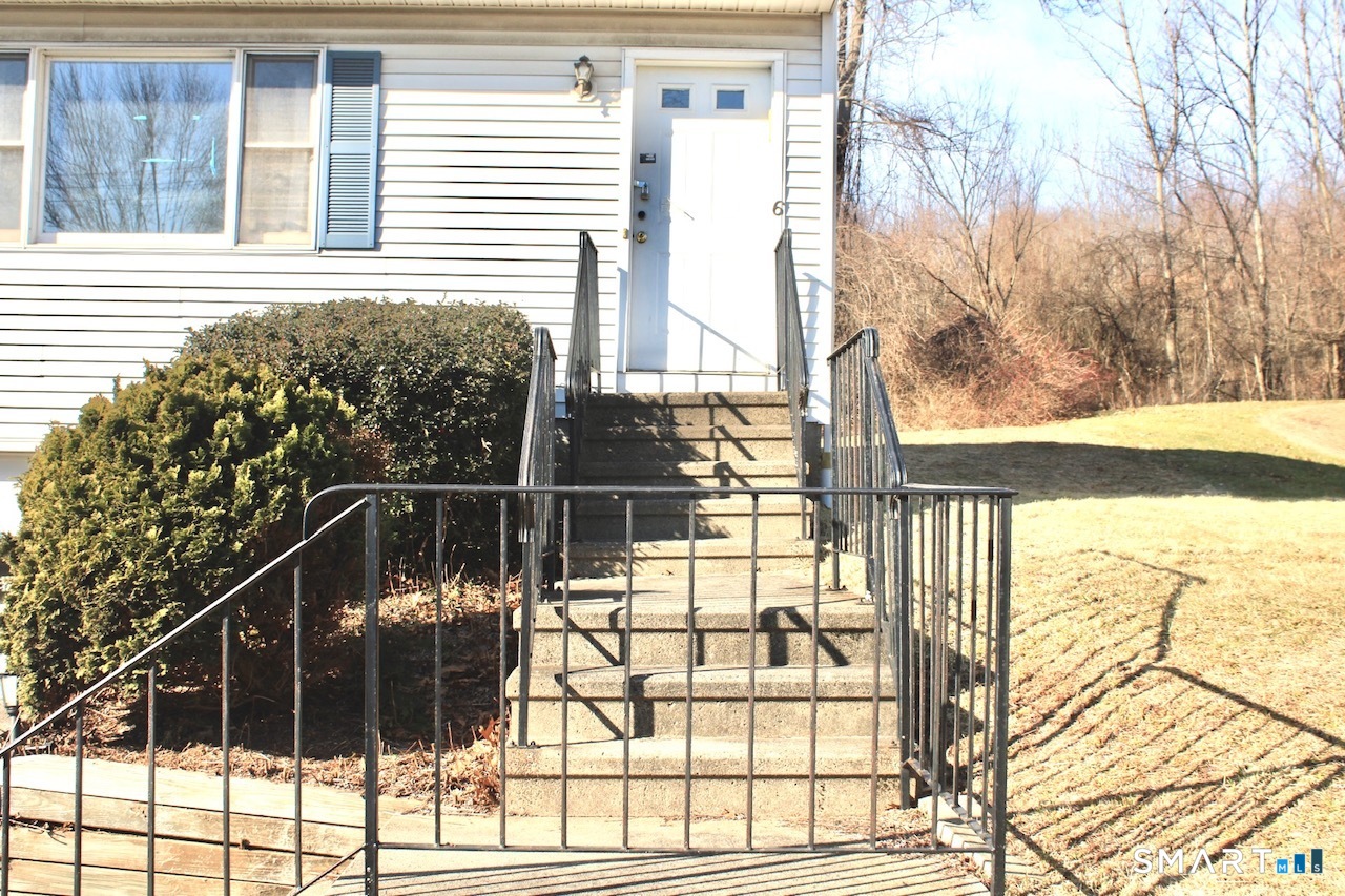 6 North Lane Wallingford CT 06492