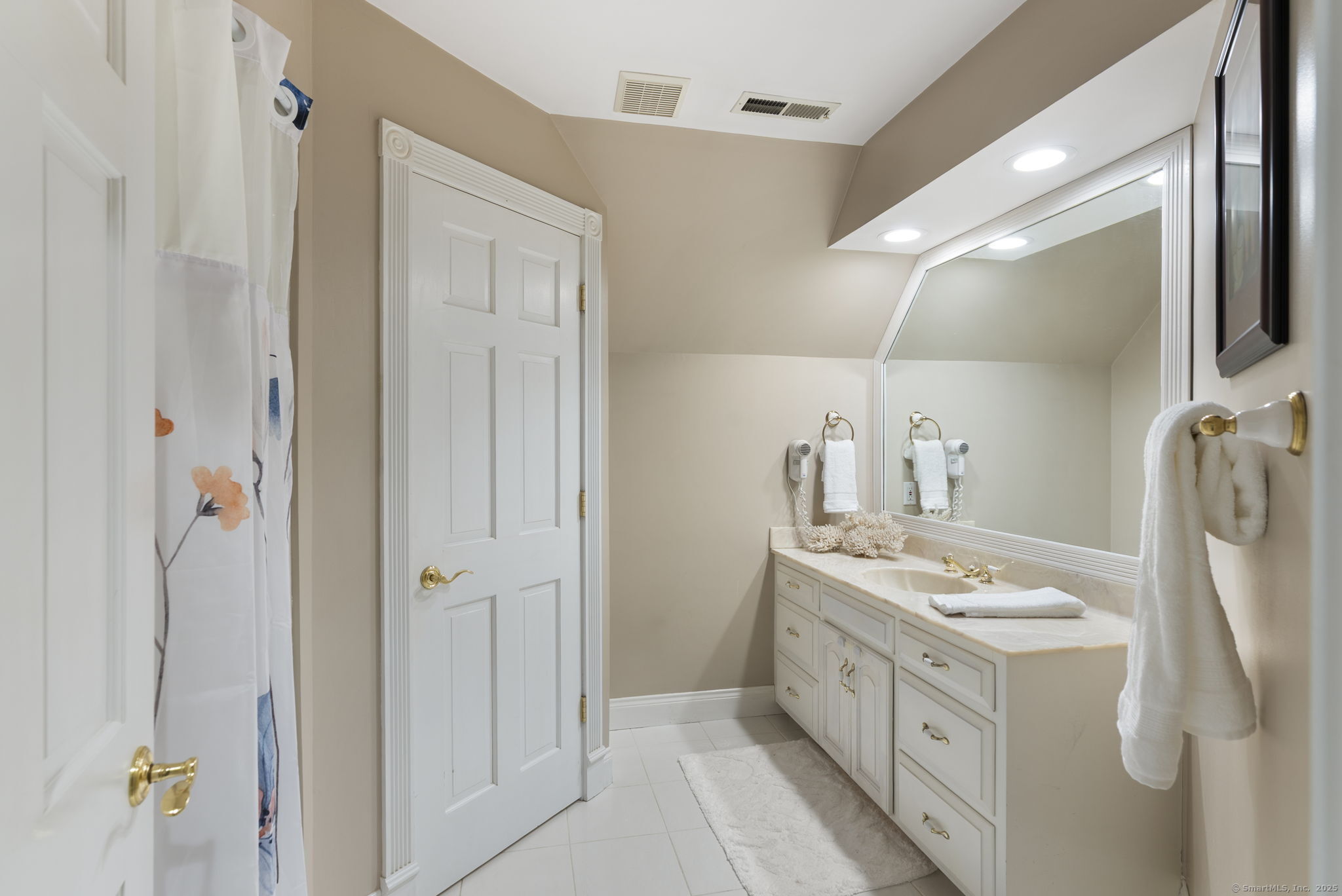 13 Chatsworth Place Farmington CT 06032