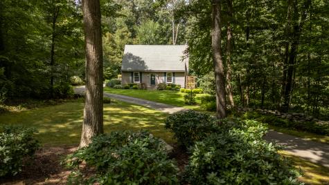 19 Oak Leaf Circle Coventry CT 06238