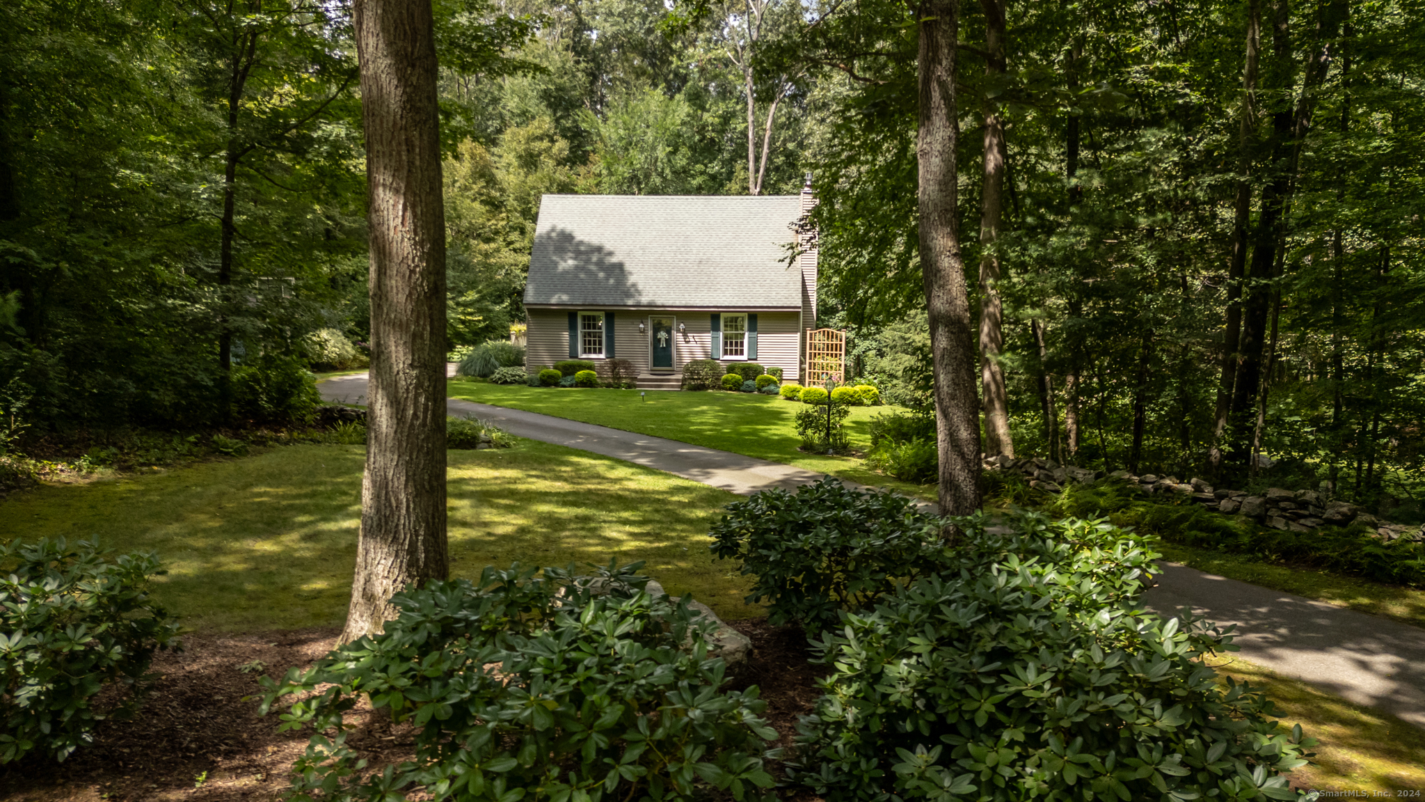 19 Oak Leaf Circle Coventry CT 06238