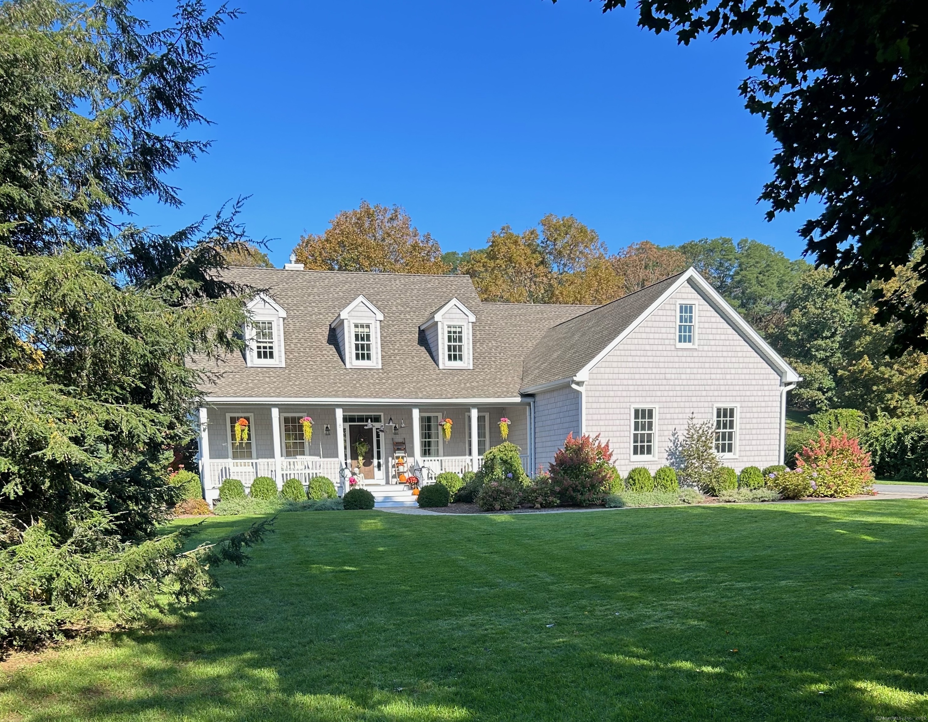 8 Tamanny Trail Danbury CT 06811