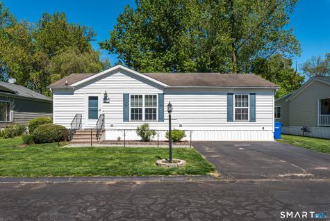 17 Laurel Circle East Windsor CT 06088