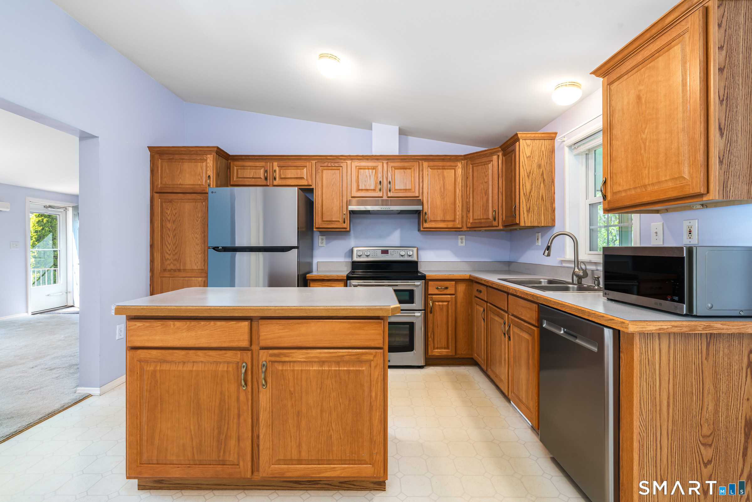17 Laurel Circle East Windsor CT 06088