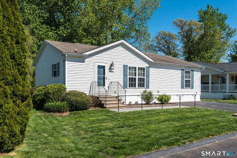 17 Laurel Circle East Windsor CT 06088
