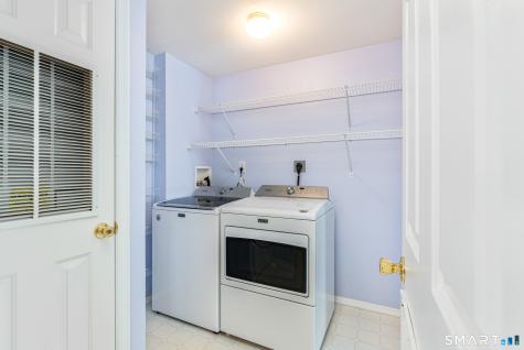 17 Laurel Circle East Windsor CT 06088