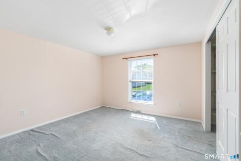 17 Laurel Circle East Windsor CT 06088