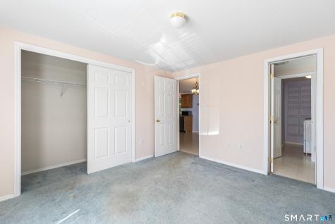 17 Laurel Circle East Windsor CT 06088