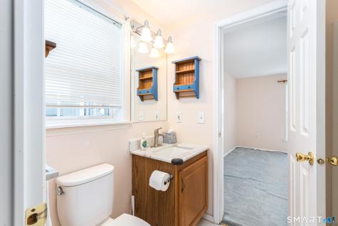 17 Laurel Circle East Windsor CT 06088