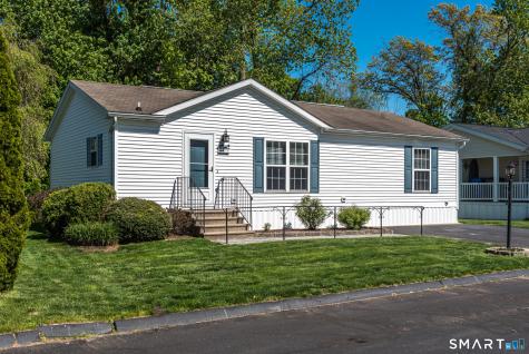 17 Laurel Circle East Windsor CT 06088