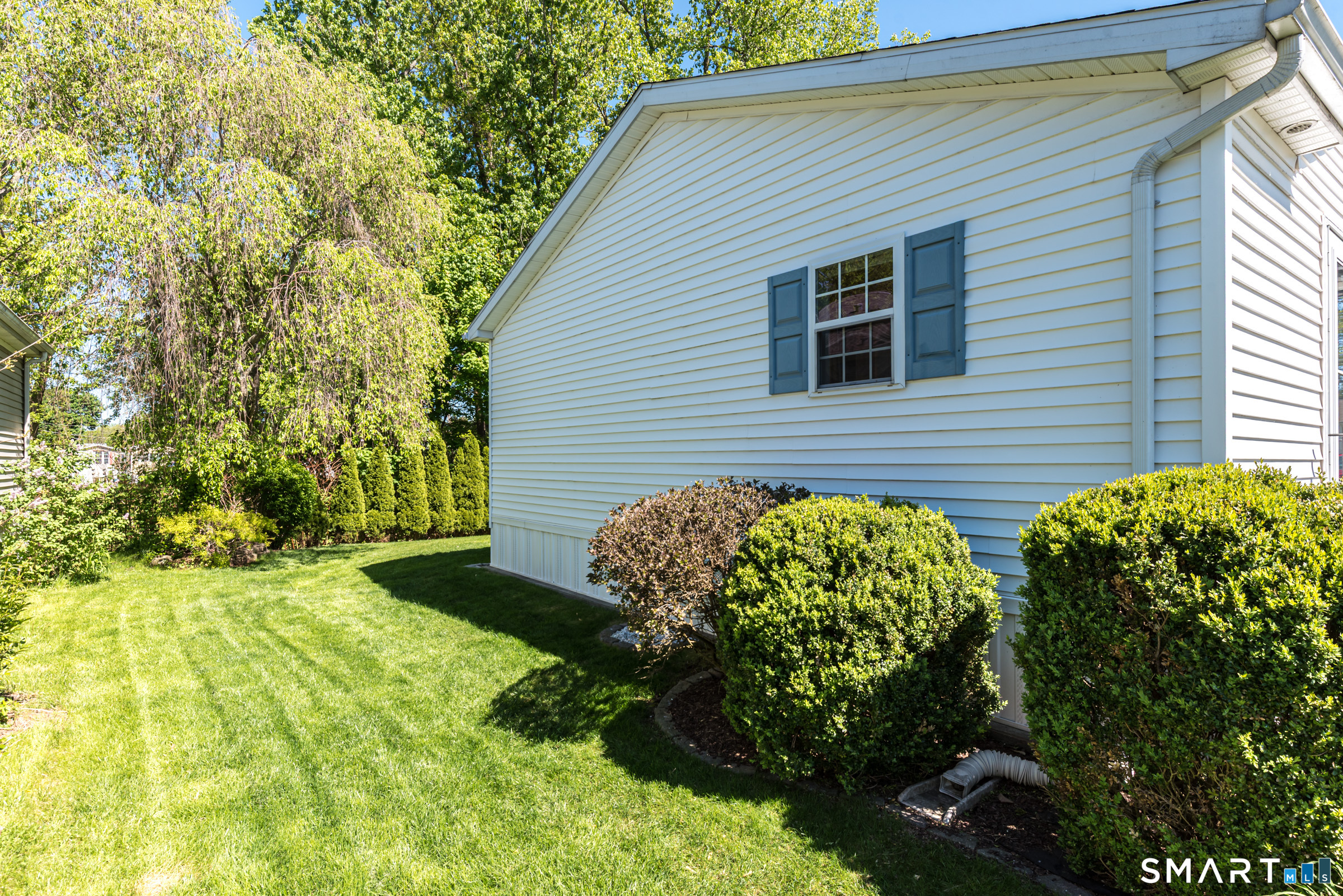17 Laurel Circle East Windsor CT 06088