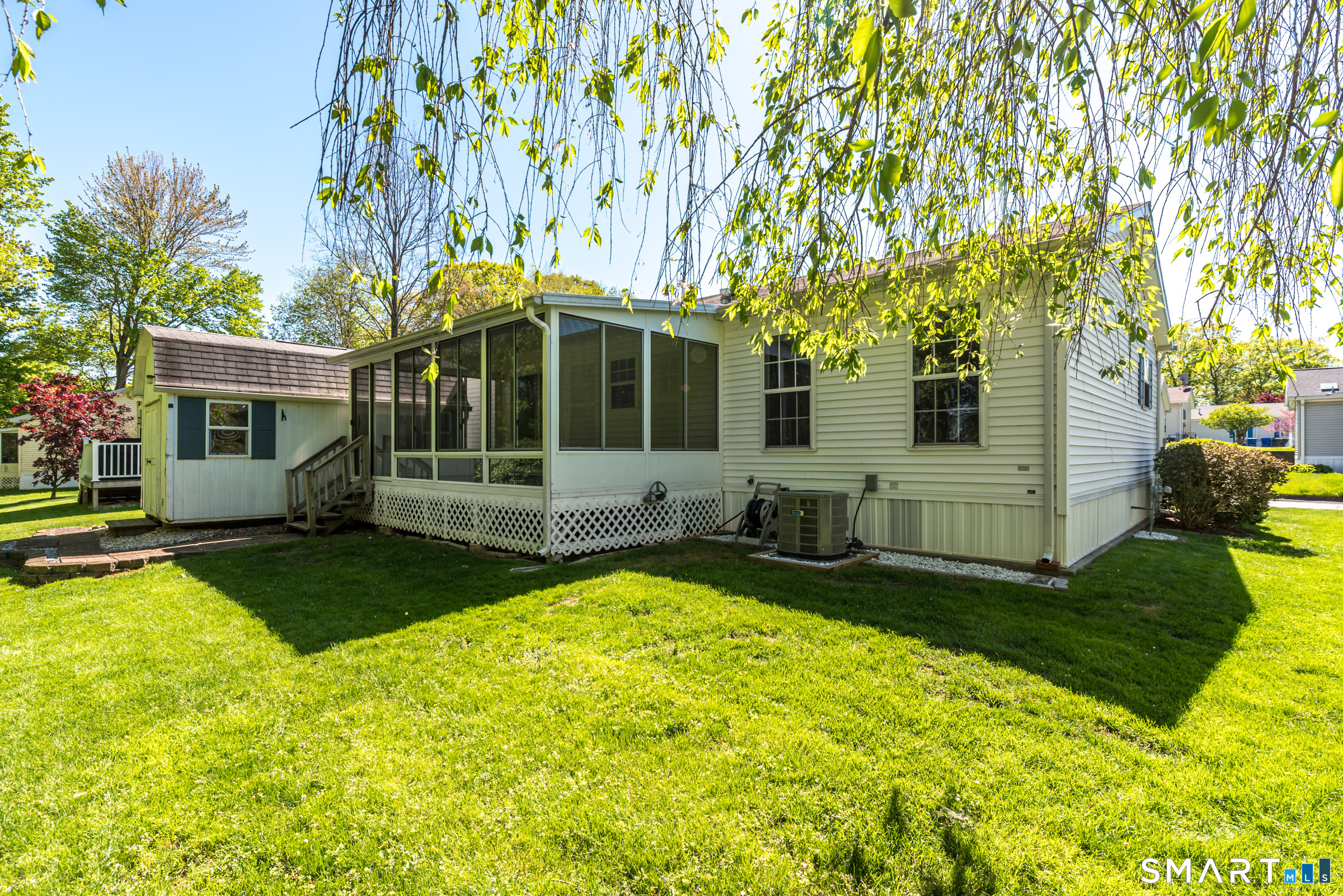 17 Laurel Circle East Windsor CT 06088
