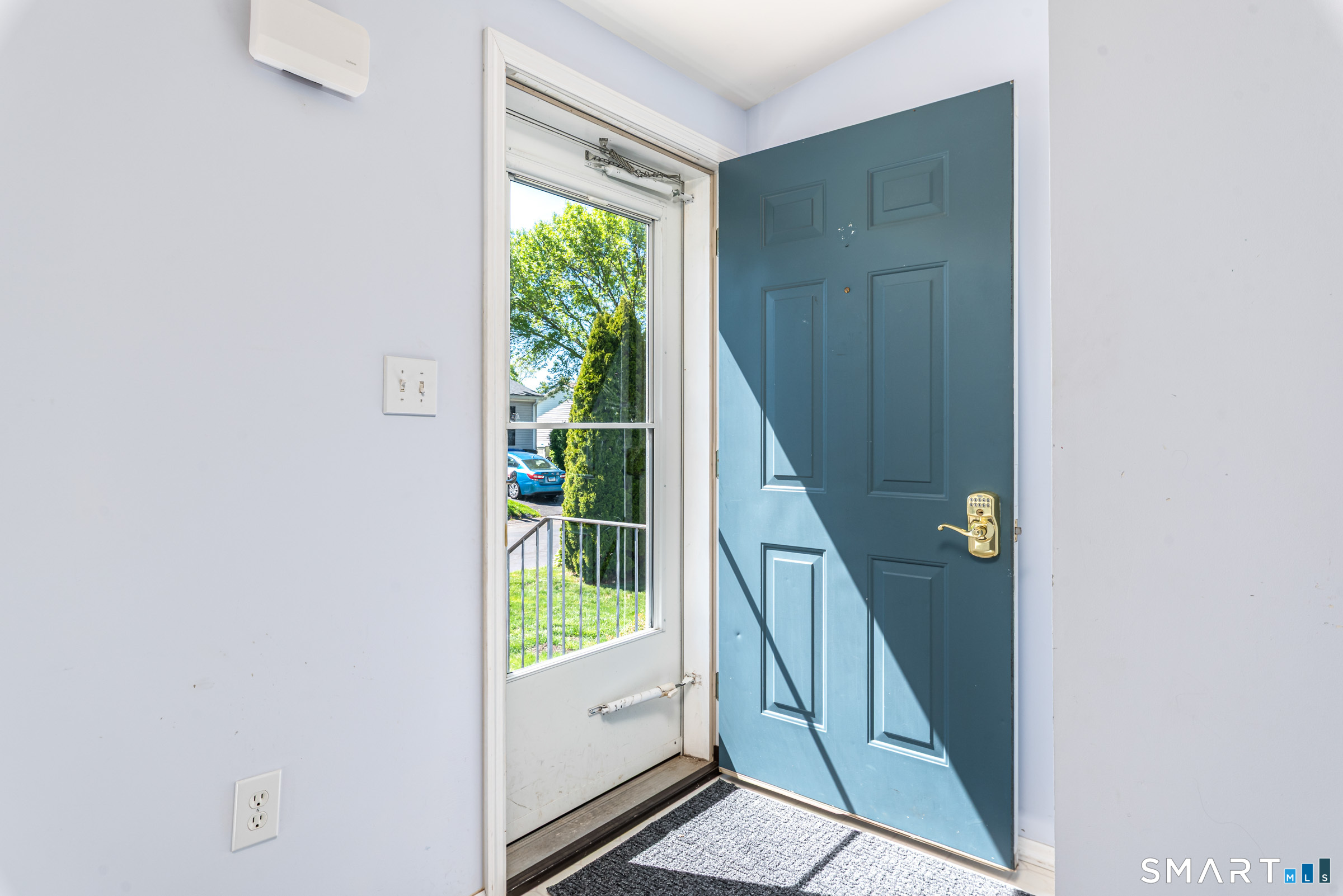 17 Laurel Circle East Windsor CT 06088