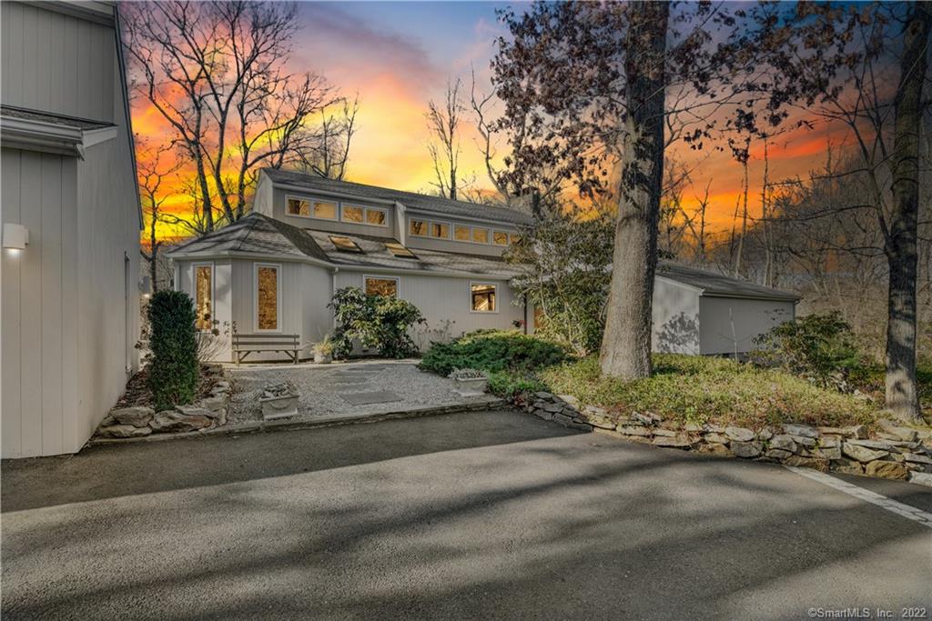 612 Laurel Road New Canaan CT 06840
