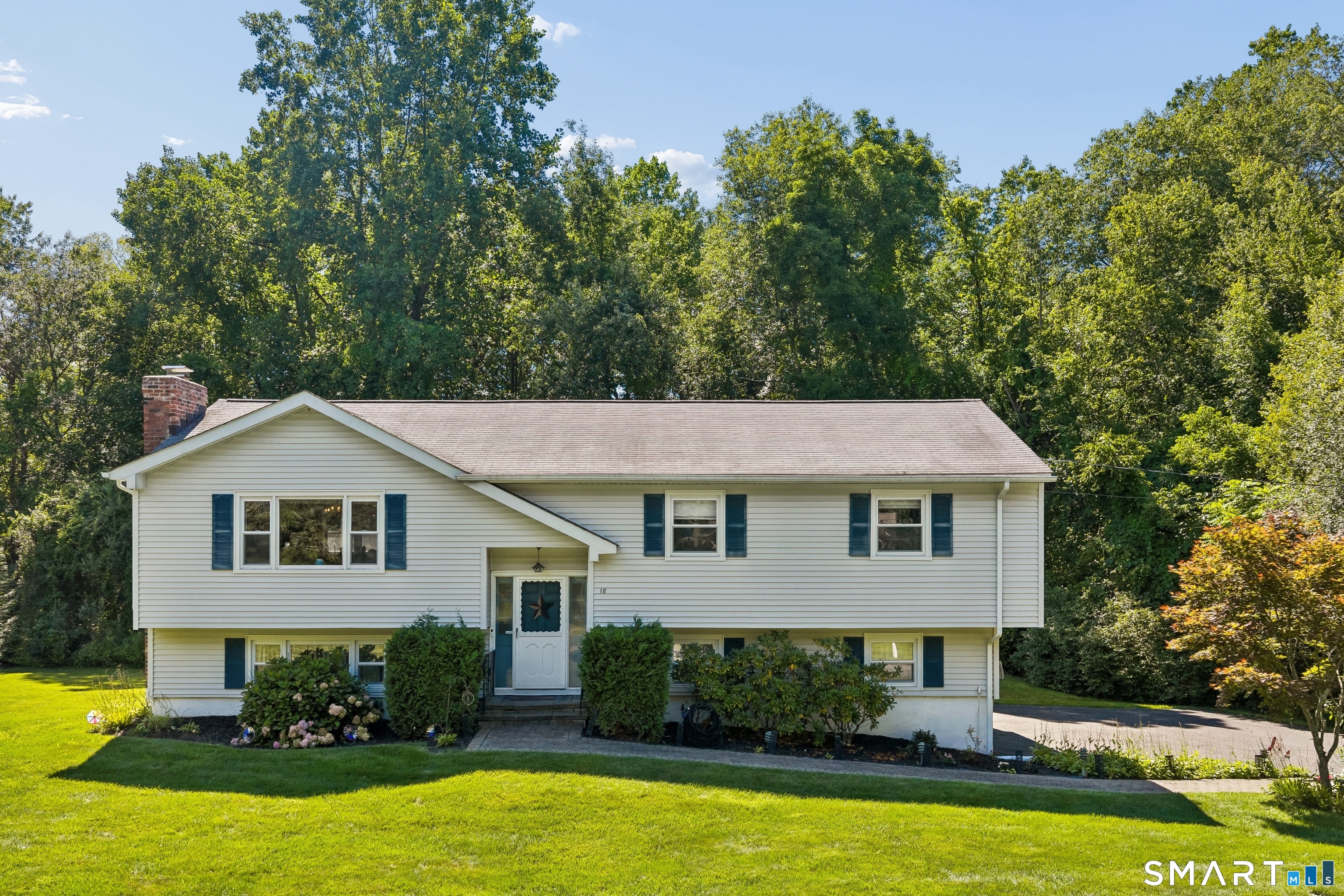 18 Woodcreek Road Brookfield CT 06804