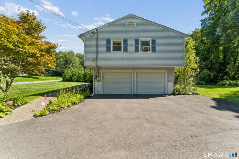18 Woodcreek Road Brookfield CT 06804