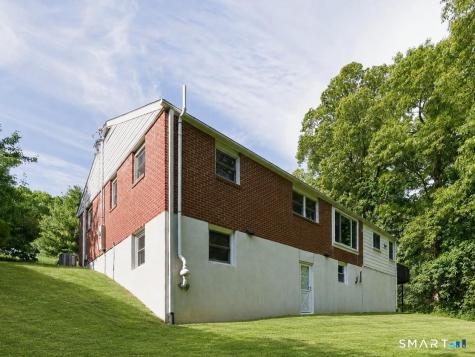 24 Ridge Road Cromwell CT 06416