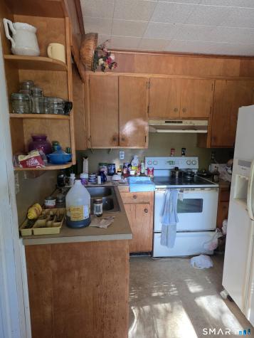 30 Ridgewood Avenue Waterford CT 06385