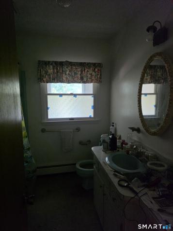 30 Ridgewood Avenue Waterford CT 06385