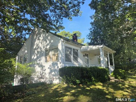 30 Ridgewood Avenue Waterford CT 06385