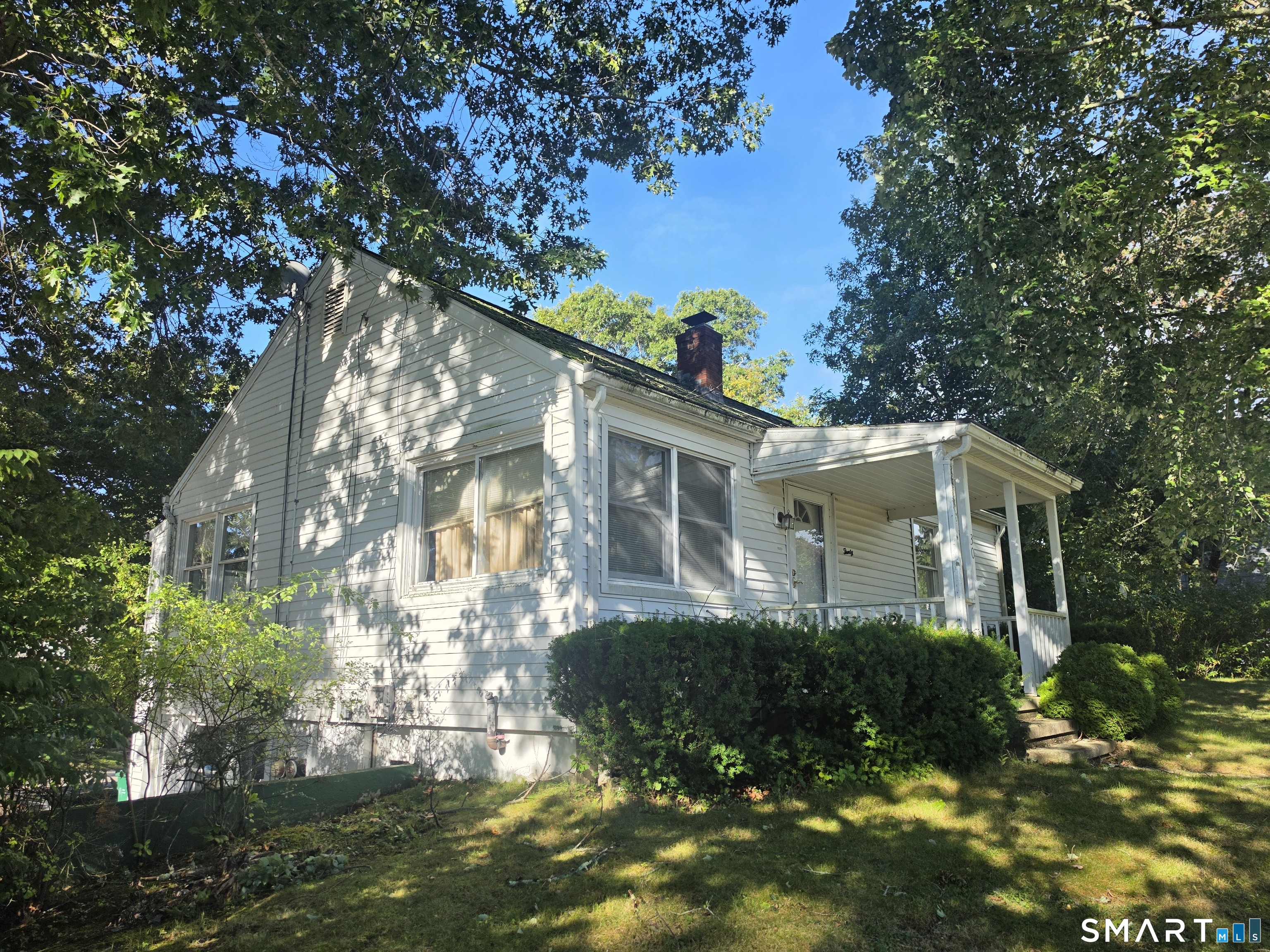 30 Ridgewood Avenue Waterford CT 06385