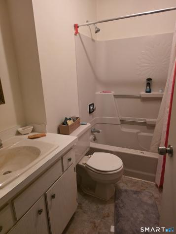 30 Ridgewood Avenue Waterford CT 06385