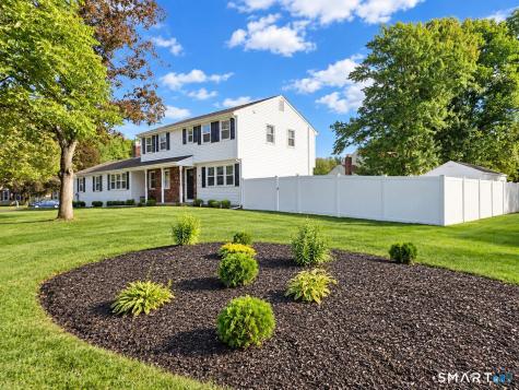11 Dawn Drive South Windsor CT 06074