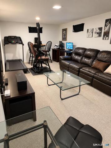 11 Dawn Drive South Windsor CT 06074