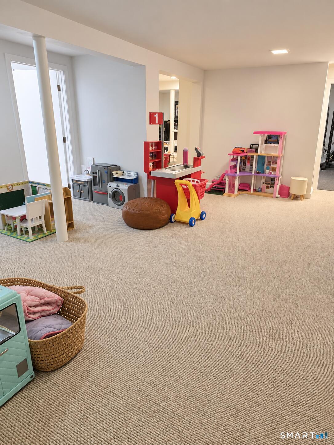 11 Dawn Drive South Windsor CT 06074