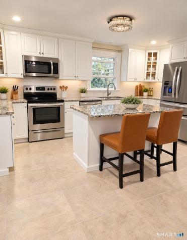 11 Dawn Drive South Windsor CT 06074