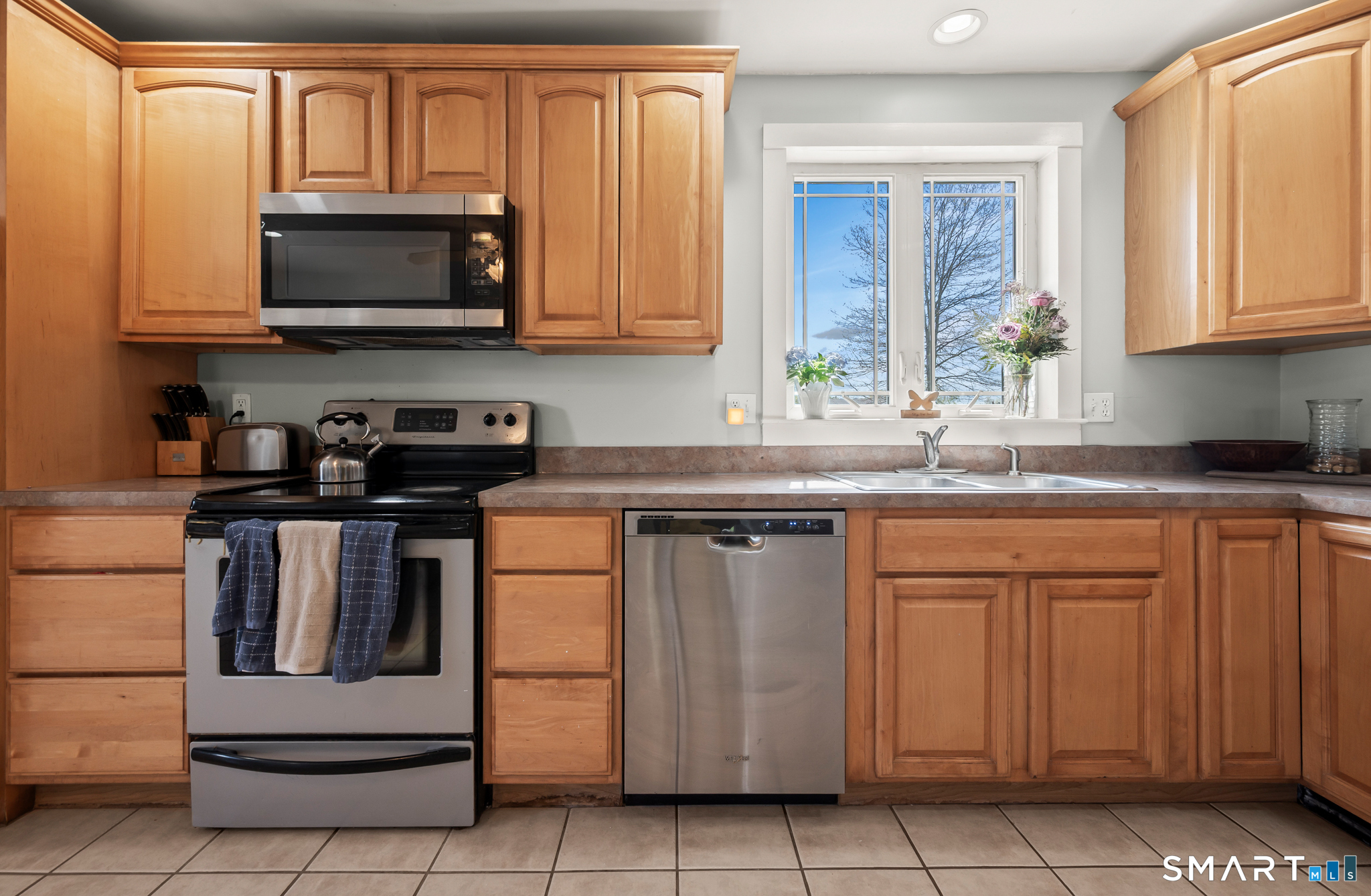 23 Maple Street Middlefield CT 06481