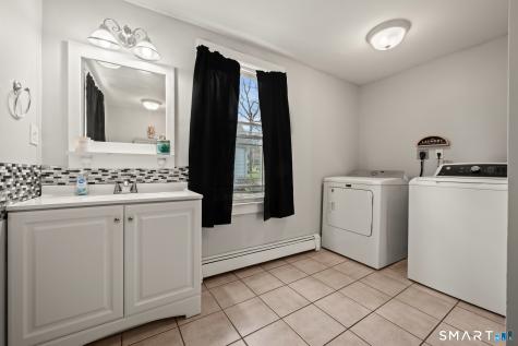 23 Maple Street Middlefield CT 06481