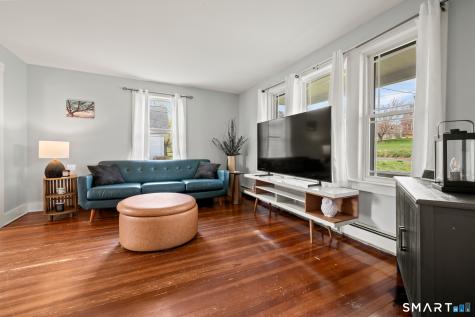 23 Maple Street Middlefield CT 06481