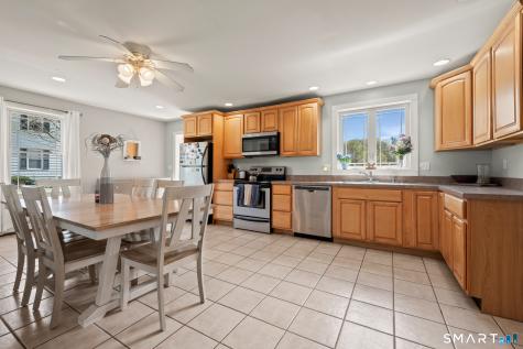 23 Maple Street Middlefield CT 06481