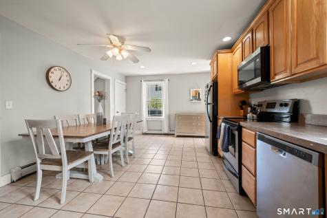 23 Maple Street Middlefield CT 06481