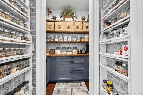 35 Rustle Meadow Lane Canton CT 06019