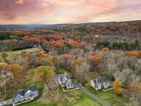 35 Rustle Meadow Lane Canton CT 06019