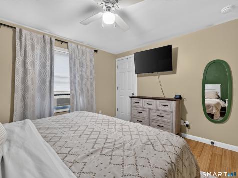 8 W Arch Street Stonington CT 06379
