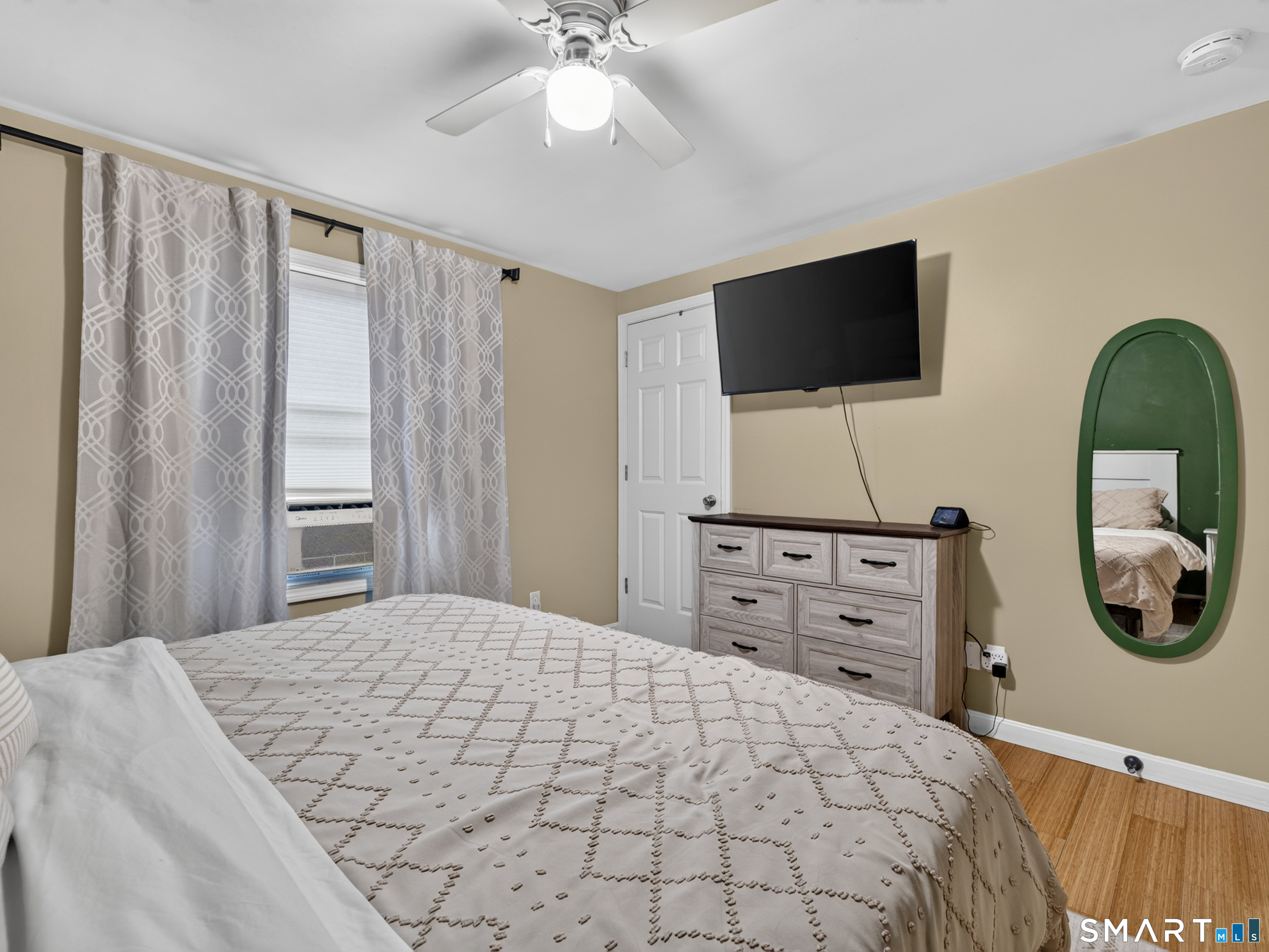 8 W Arch Street Stonington CT 06379