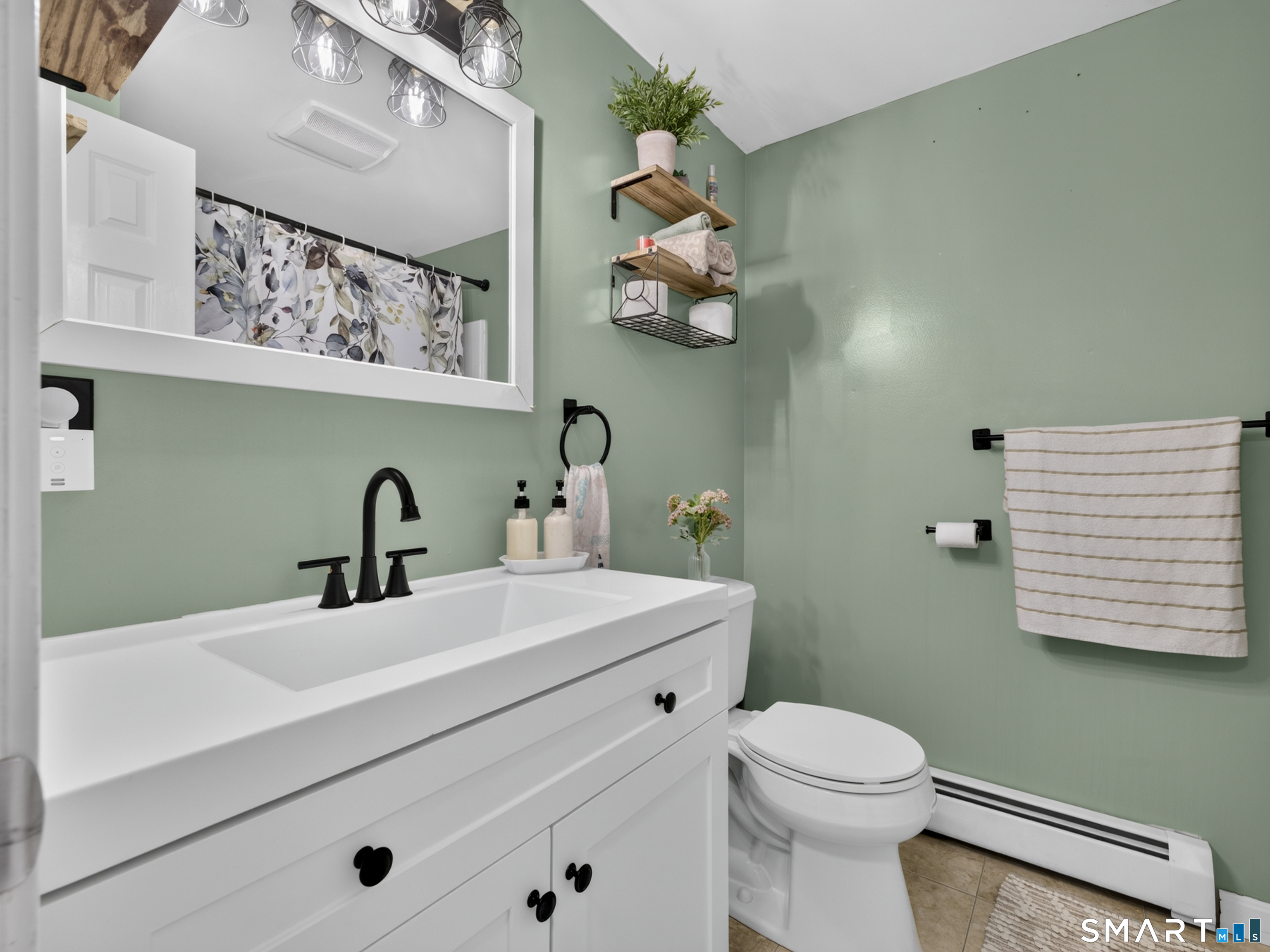 8 W Arch Street Stonington CT 06379