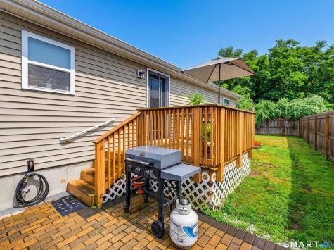 8 W Arch Street Stonington CT 06379