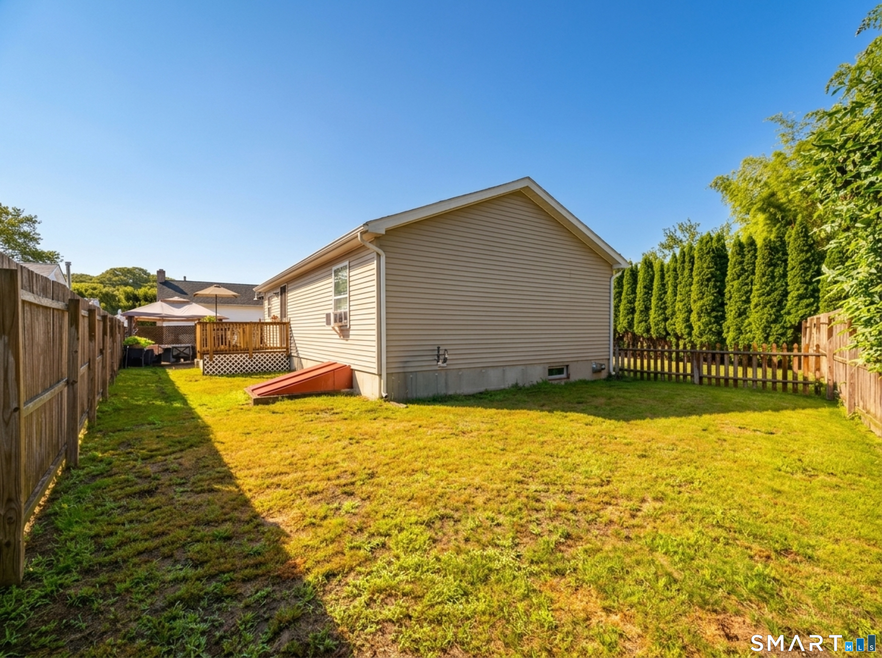 8 W Arch Street Stonington CT 06379
