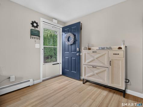 8 W Arch Street Stonington CT 06379