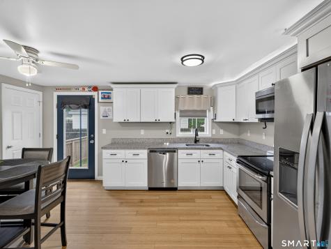 8 W Arch Street Stonington CT 06379
