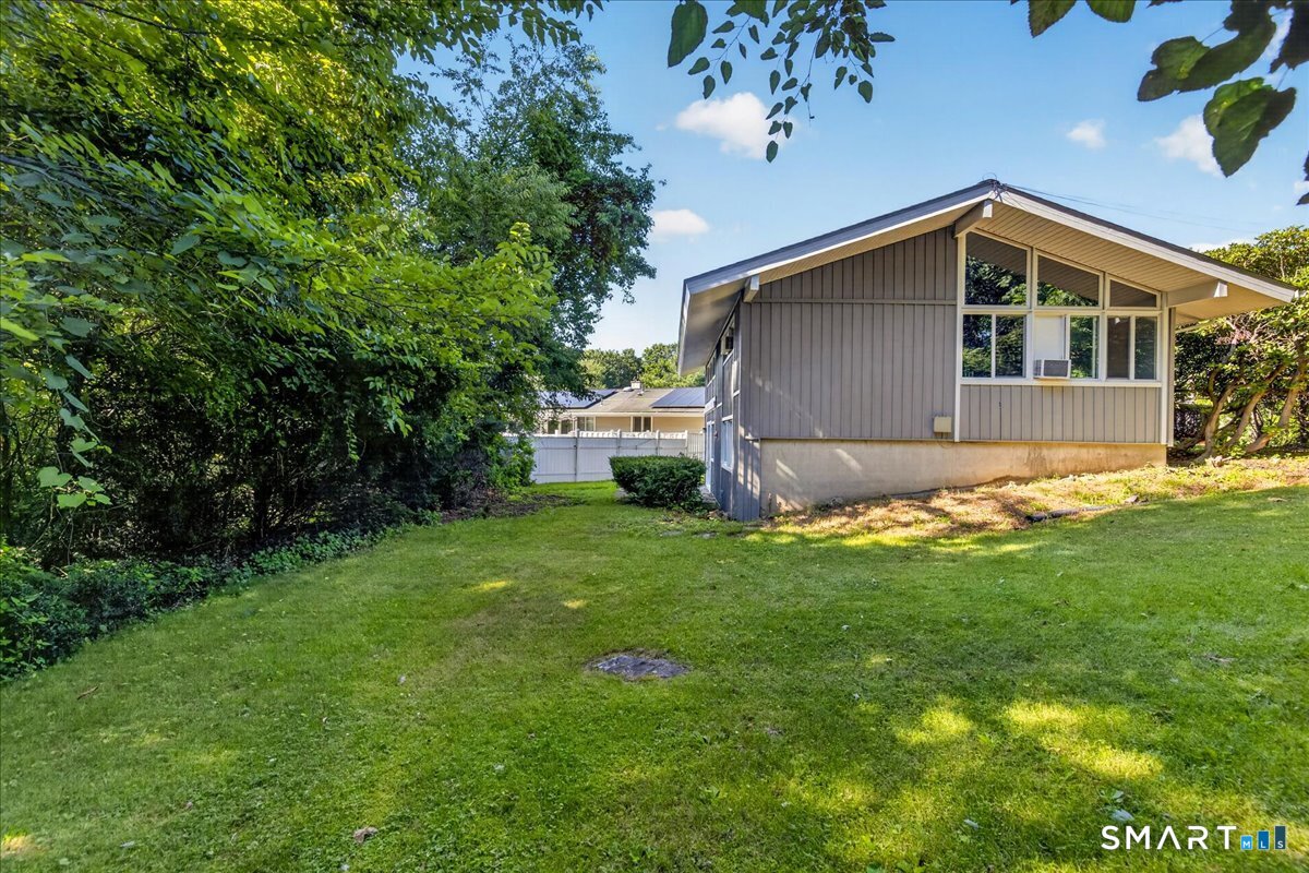 17 Hickory Hill Drive Waterbury CT 06708